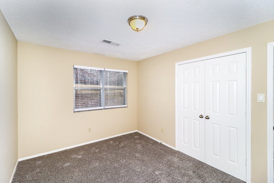 Building Photo - 9091 S Wilderwood Ln