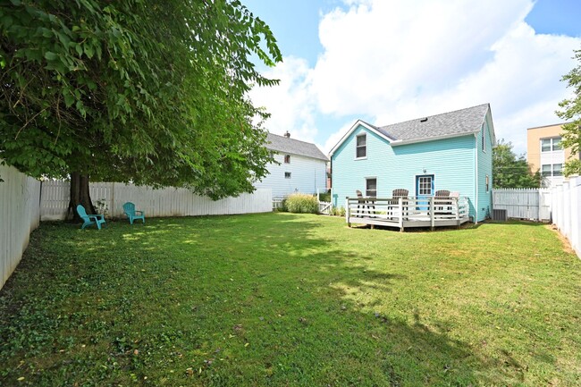 Building Photo - Newly renovated 2-bedroom house