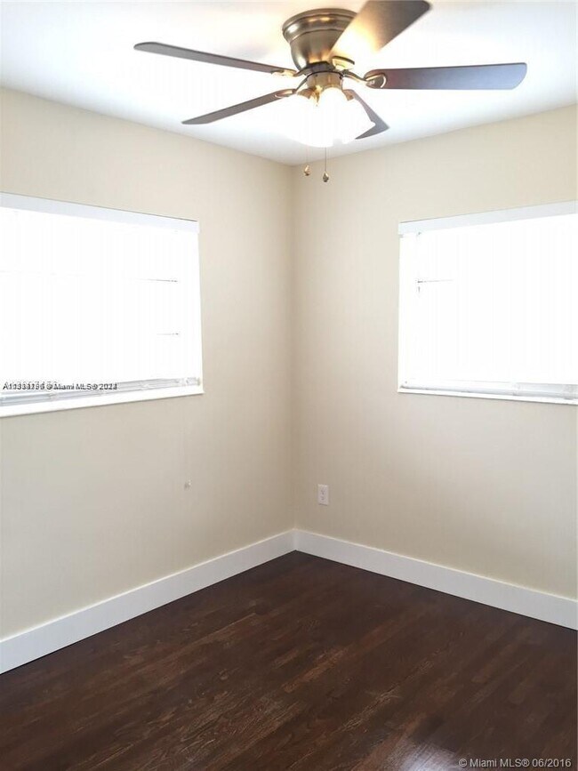 Building Photo - 2449 SW 7th St