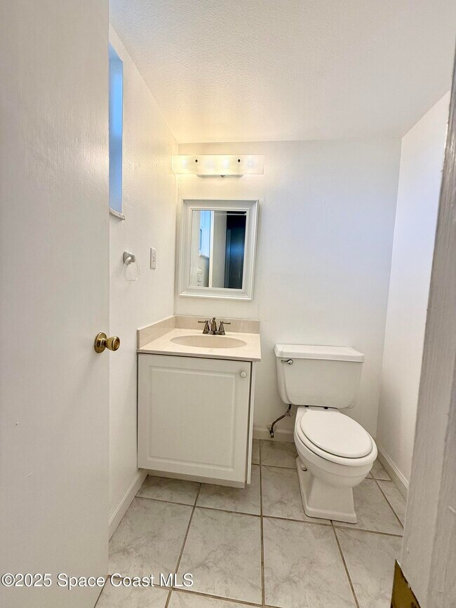 Building Photo - 417 Ibis Ln