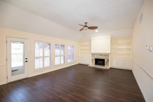 Building Photo - 14330 Little Willow Walk