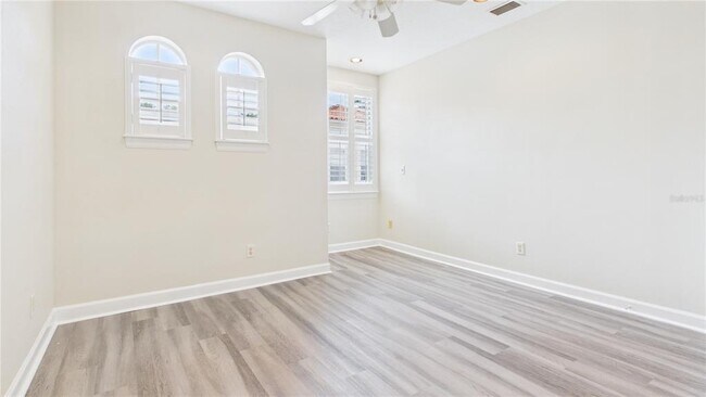 Building Photo - 505 S Tampania Ave