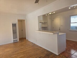 Building Photo - 311 Windward Ave