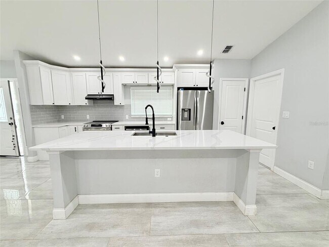 Building Photo - 1543 Heather Way