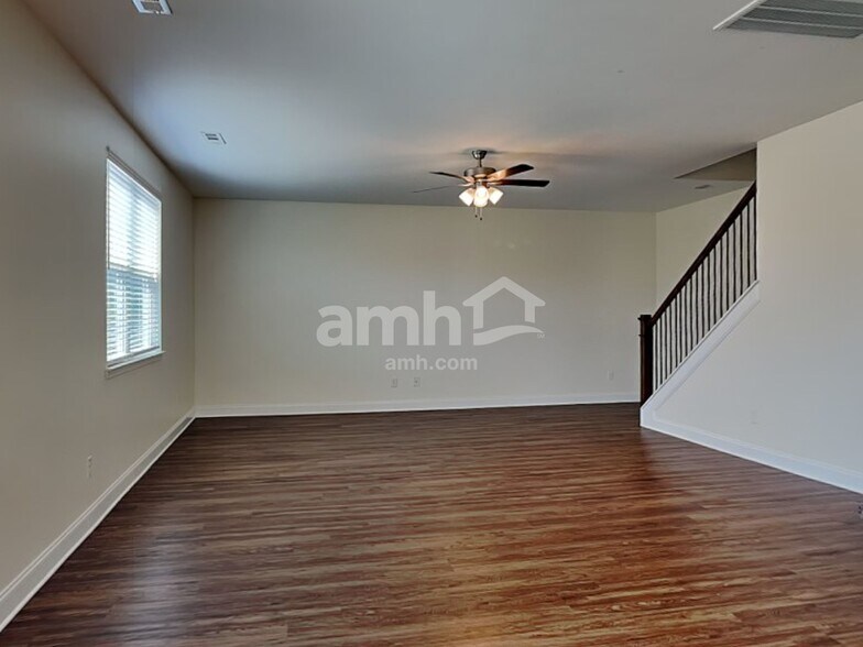 Building Photo - 4848 Chutney Dr