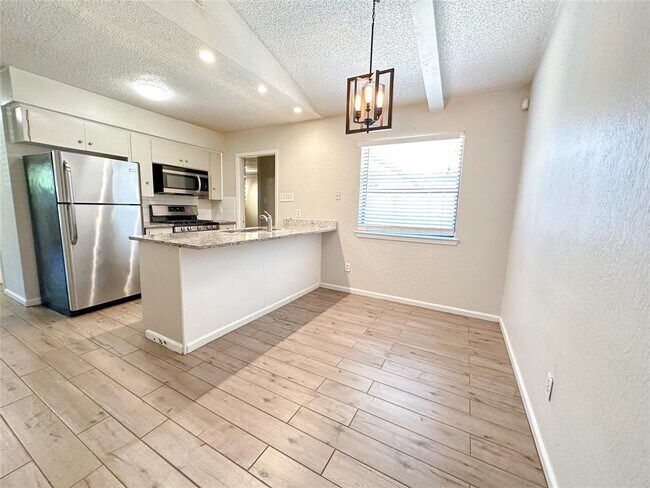 Building Photo - 11513 Whitewing Ave