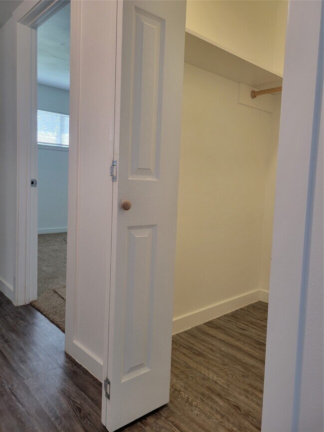 Building Photo - 7823 Detroit St