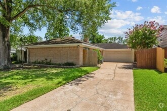 Building Photo - 15718 Sea Lark Rd