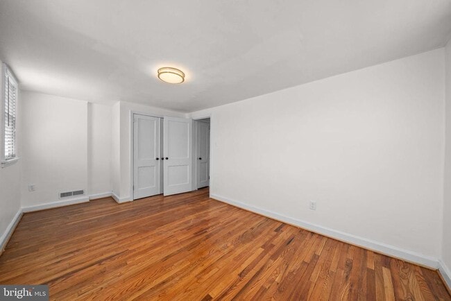 Building Photo - 1701 Sycamore St