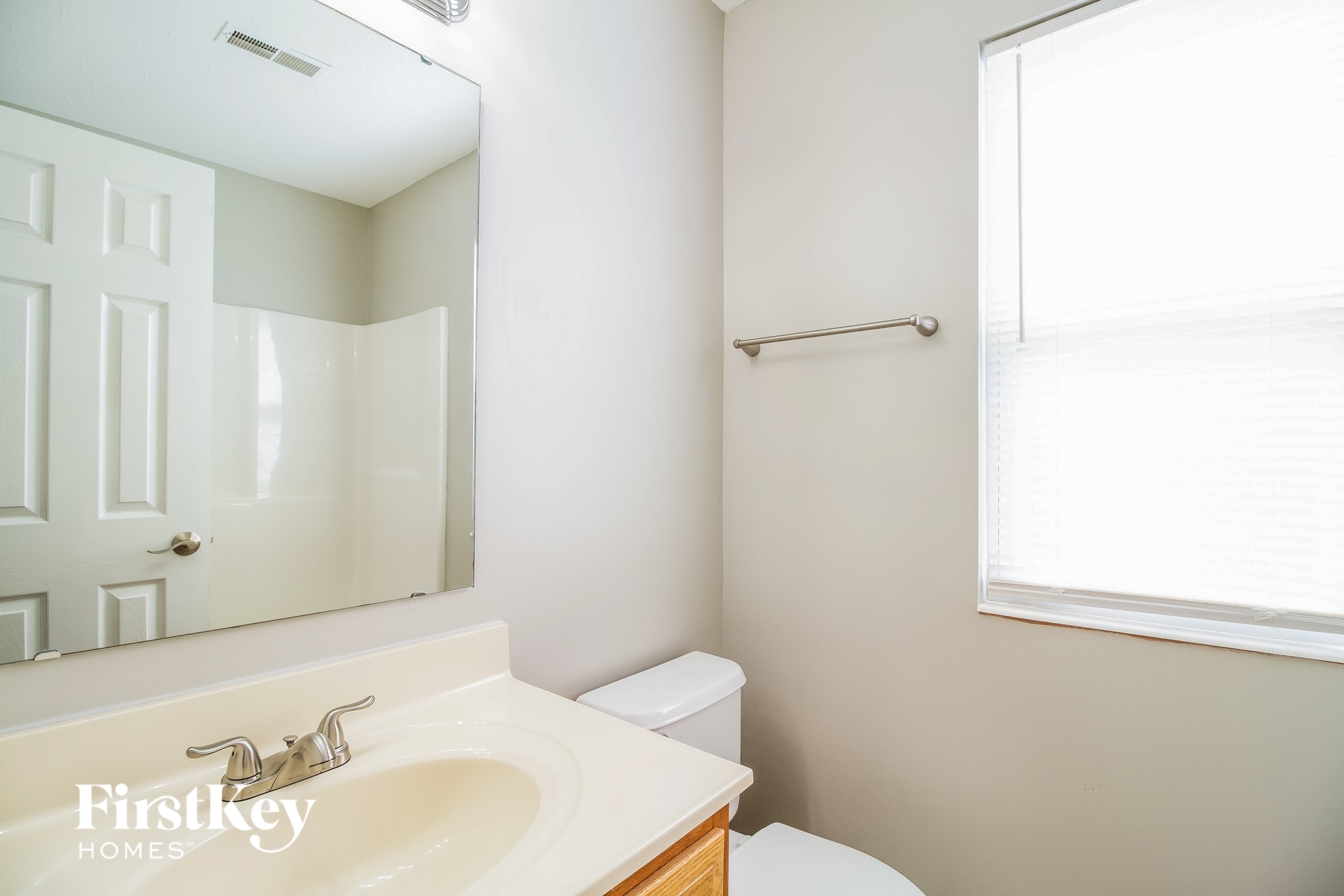 Building Photo - 17 Shady Creek Ln