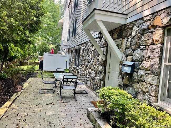 Building Photo - 29 Carpenter Ave