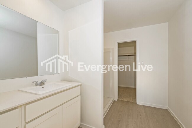 Building Photo - 9600 NW 125th St