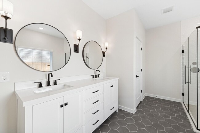 Building Photo - 2618 Clapbread Ln