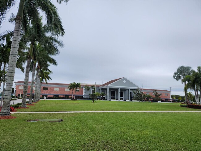 Building Photo - 74 Preston Way