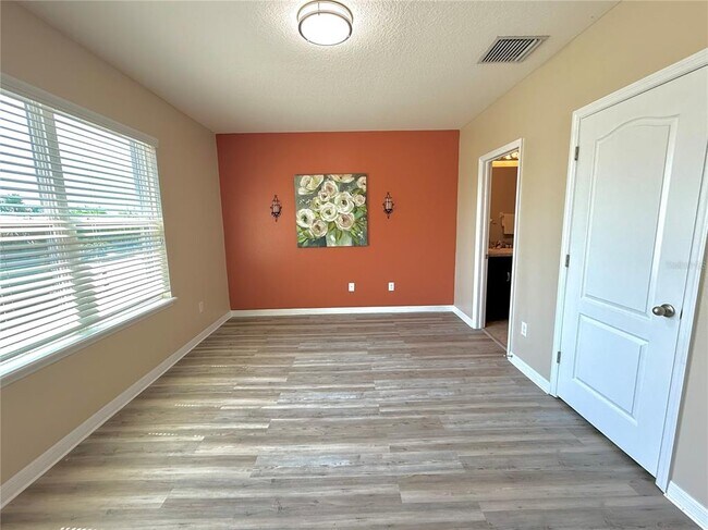 Building Photo - 10415 Butterfly Wing Ct