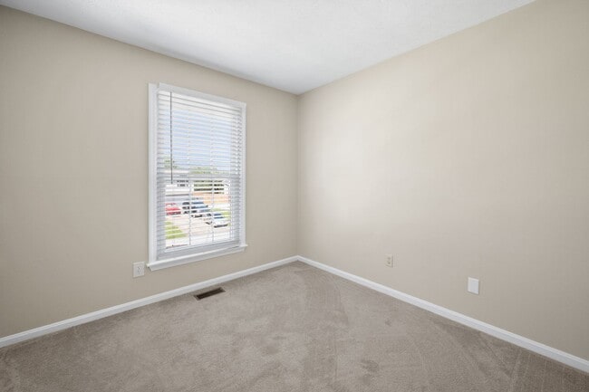 Building Photo - 9212 Foxtail Ct
