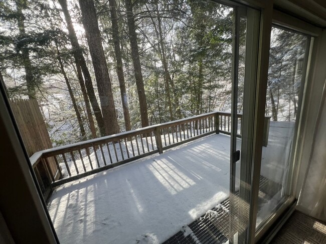 Building Photo - 2 Bedrooms Close to Dartmouth (CURRENTLY U...