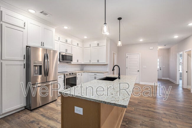 Building Photo - 138 Crestpoint Rd