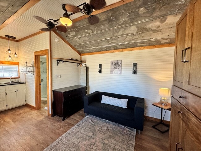 Building Photo - 6055 Trackside Rd