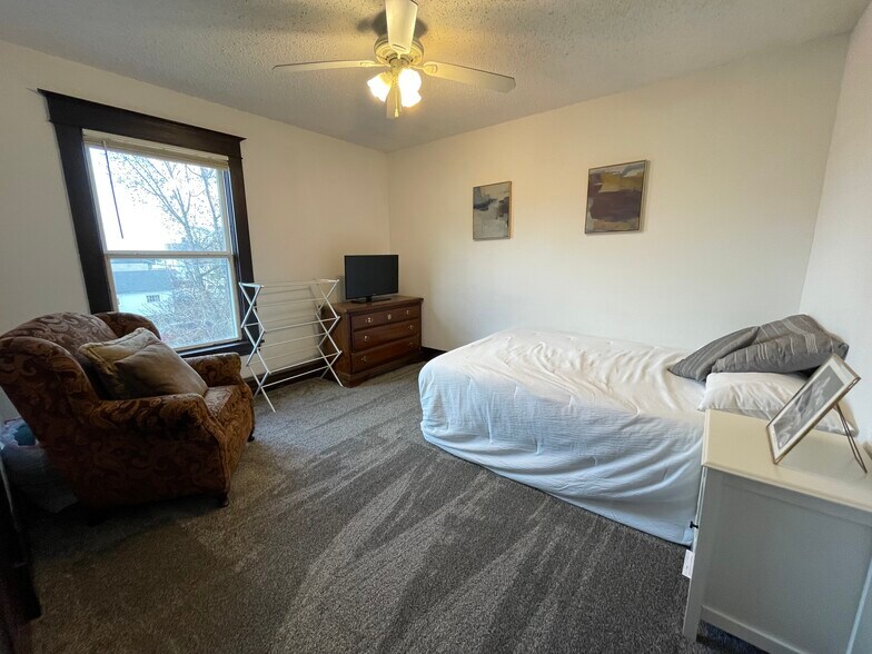 Bedroom 2 - 609 3rd Ave S