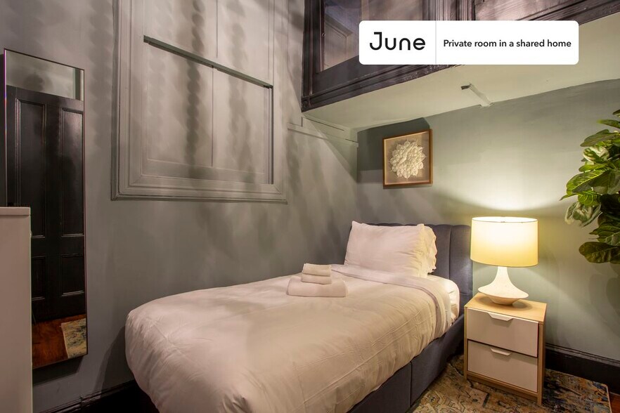 Primary Photo - Private bedroom in 4 bed/1 bath Home