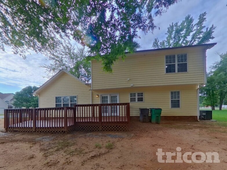 Building Photo - 3453 Sunset Rd