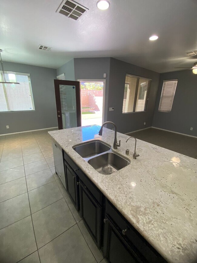 Building Photo - AMERICANA Property Mgmt - Beautiful 4 beds...