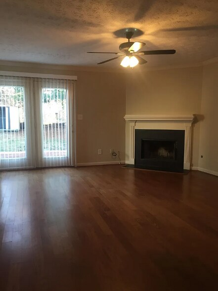 Building Photo - 3720 Regency Park Dr