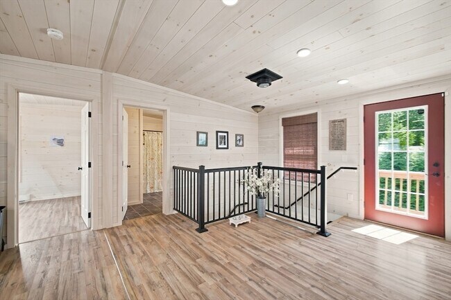 Building Photo - 74 Blackmore Pond Cir