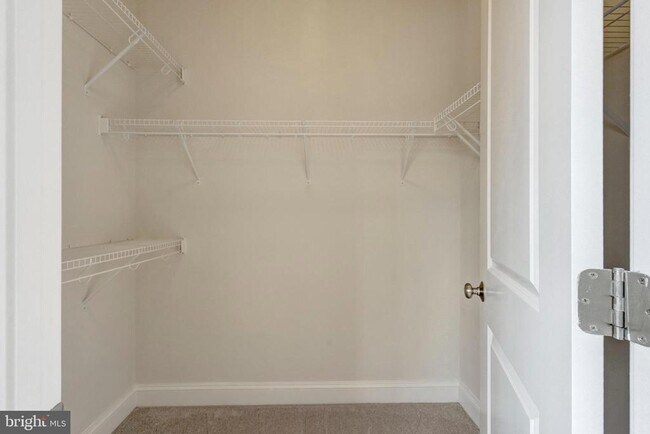 Building Photo - 8854 Orchard Ln