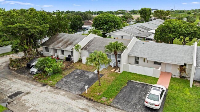 Building Photo - 10387 SW 209th Ln