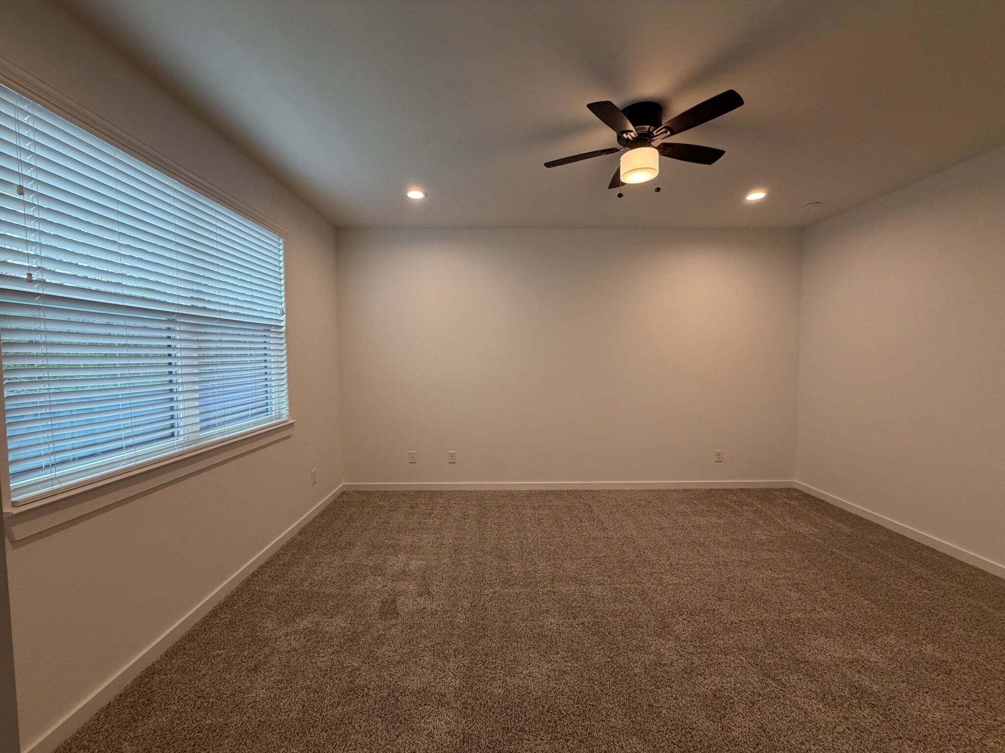 Building Photo - 5041 Mooney Fls Dr