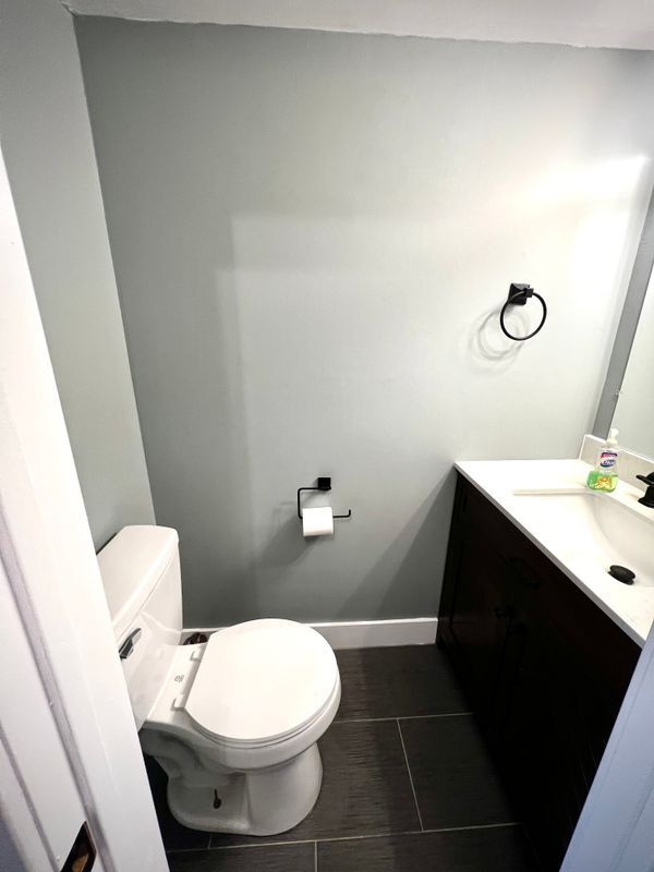 Building Photo - 525 N Betty Jo Dr