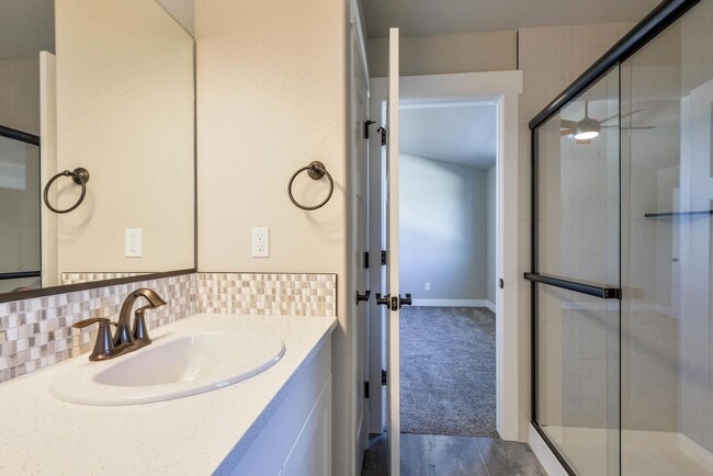 Building Photo - Beautiful, Dog Friendly, 3 Bedroom, 2.5 Ba...