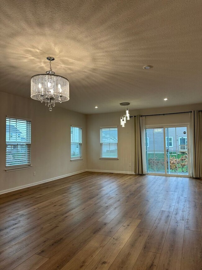 Building Photo - Welcome to this stunning 4-bedroom, 2.5-bathroom home located in the desirable Lewis Center, OH!