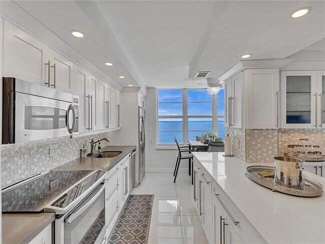Building Photo - 4280 Galt Ocean Dr