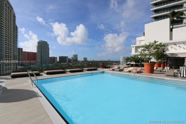 Building Photo - 1300 S Miami Ave