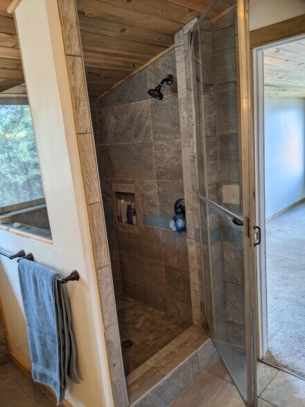 Building Photo - 22517 Shawnee Rd