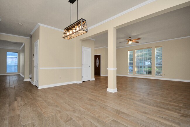 Building Photo - 20210 Black Canyon Dr