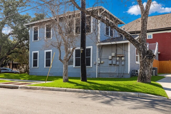 Building Photo - 723 E Euclid Ave