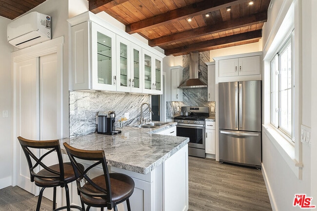 Building Photo - 3908 Las Flores Canyon Rd