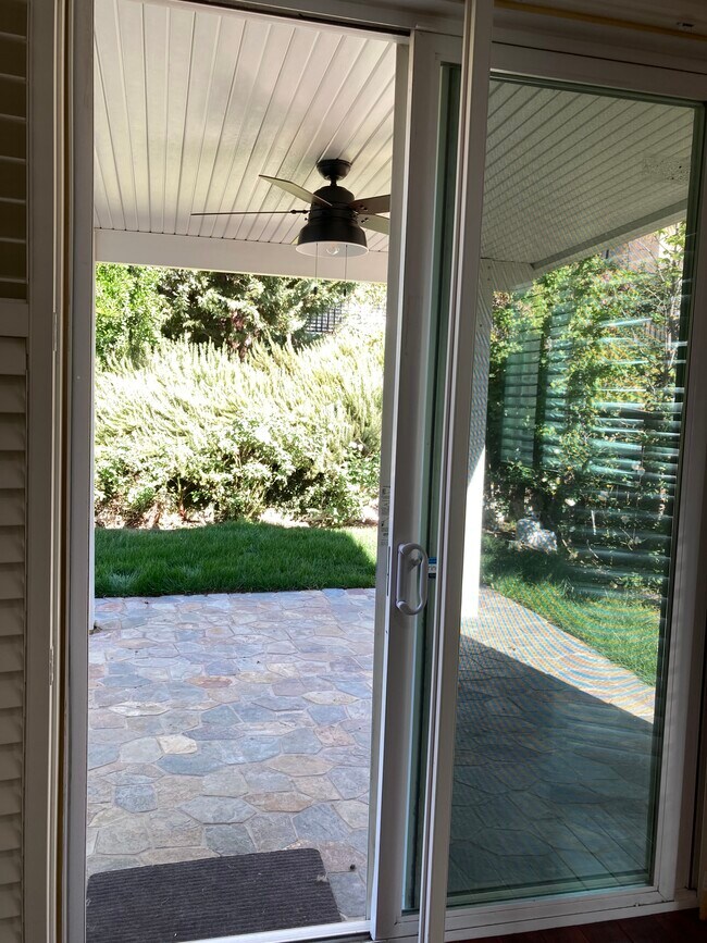 Building Photo - 45374 Willowick St