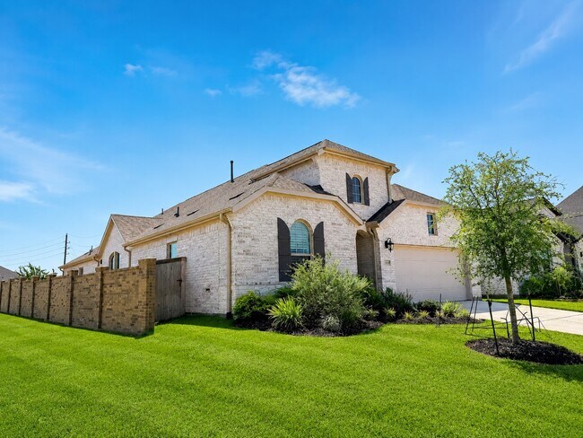 Building Photo - 13203 Wood Leaf Pk
