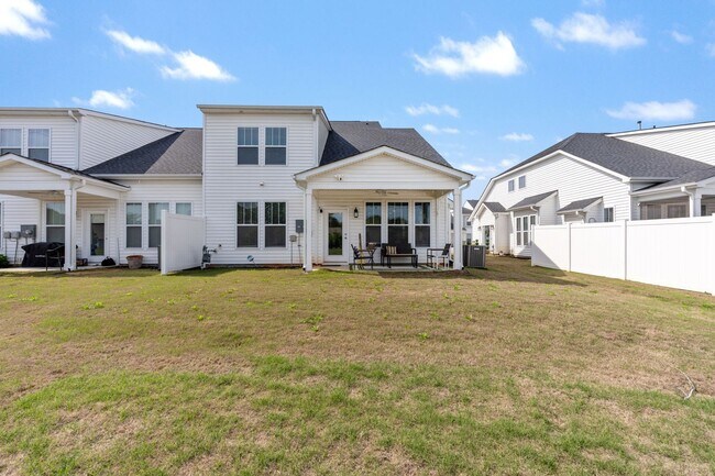 Building Photo - 1615 Chelmsford Ct