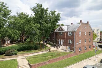 Building Photo - 4901 Oxford Ave