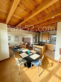 Building Photo - Downtown Tacoma Townhome!