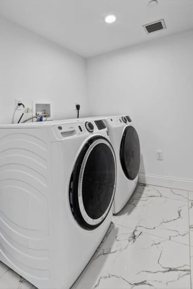 Building Photo - 350 W Hidden Valley Blvd