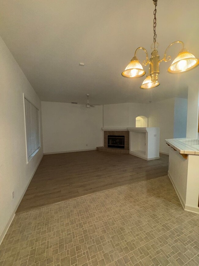 Building Photo - Ready For YOU!