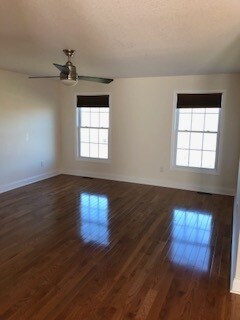 Building Photo - Nice, large home now for lease