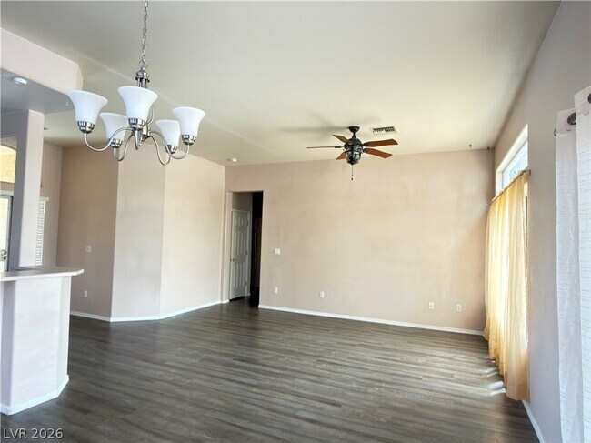 Building Photo - 10433 W Snyder Ave